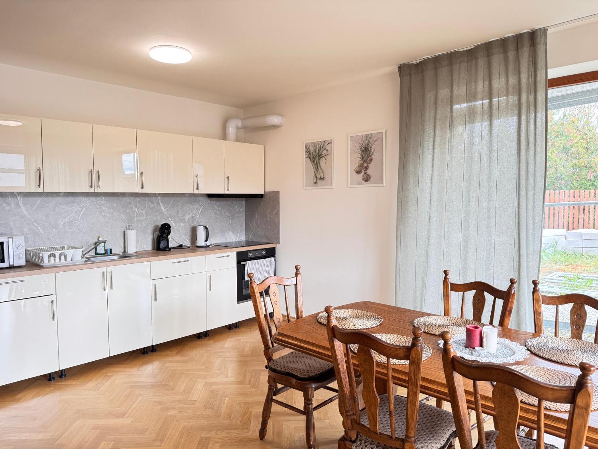 Familyvilla, New 4 Luxury Big Apartments, Parking Apartamento Praga