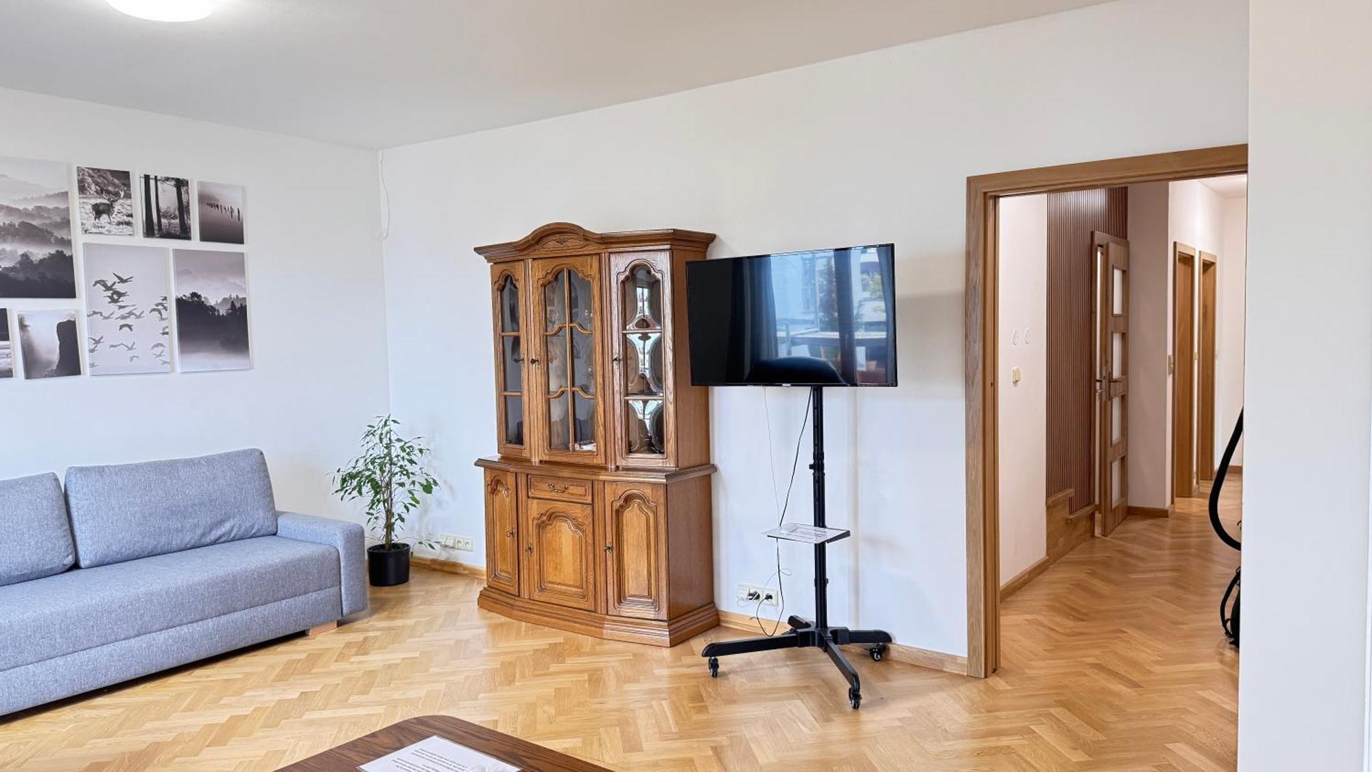 Familyvilla, New 4 Luxury Big Apartments, Parking Apartamento