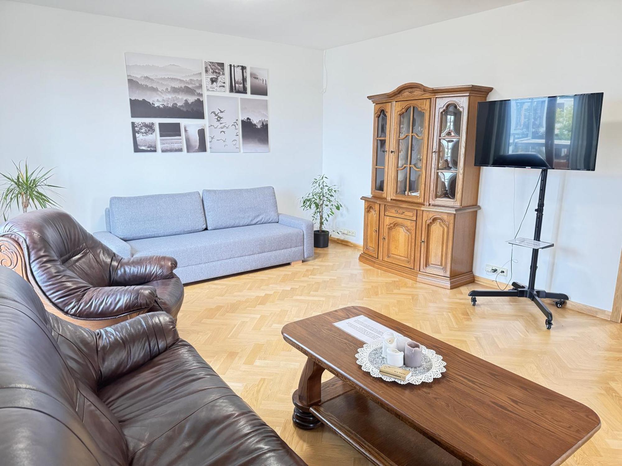 Familyvilla, New 4 Luxury Big Apartments, Parking * Praga