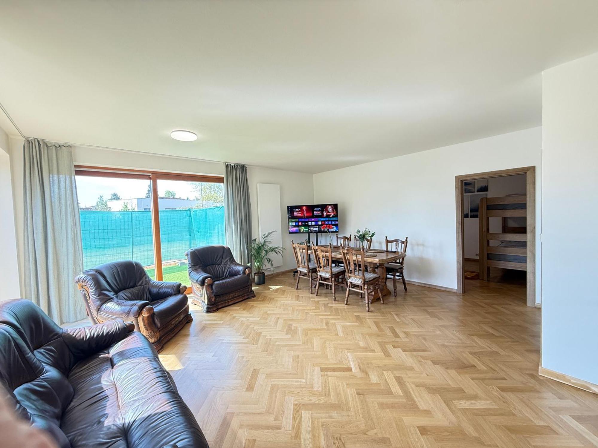 Apartamento Familyvilla, New 4 Luxury Big Apartments, Parking Praga