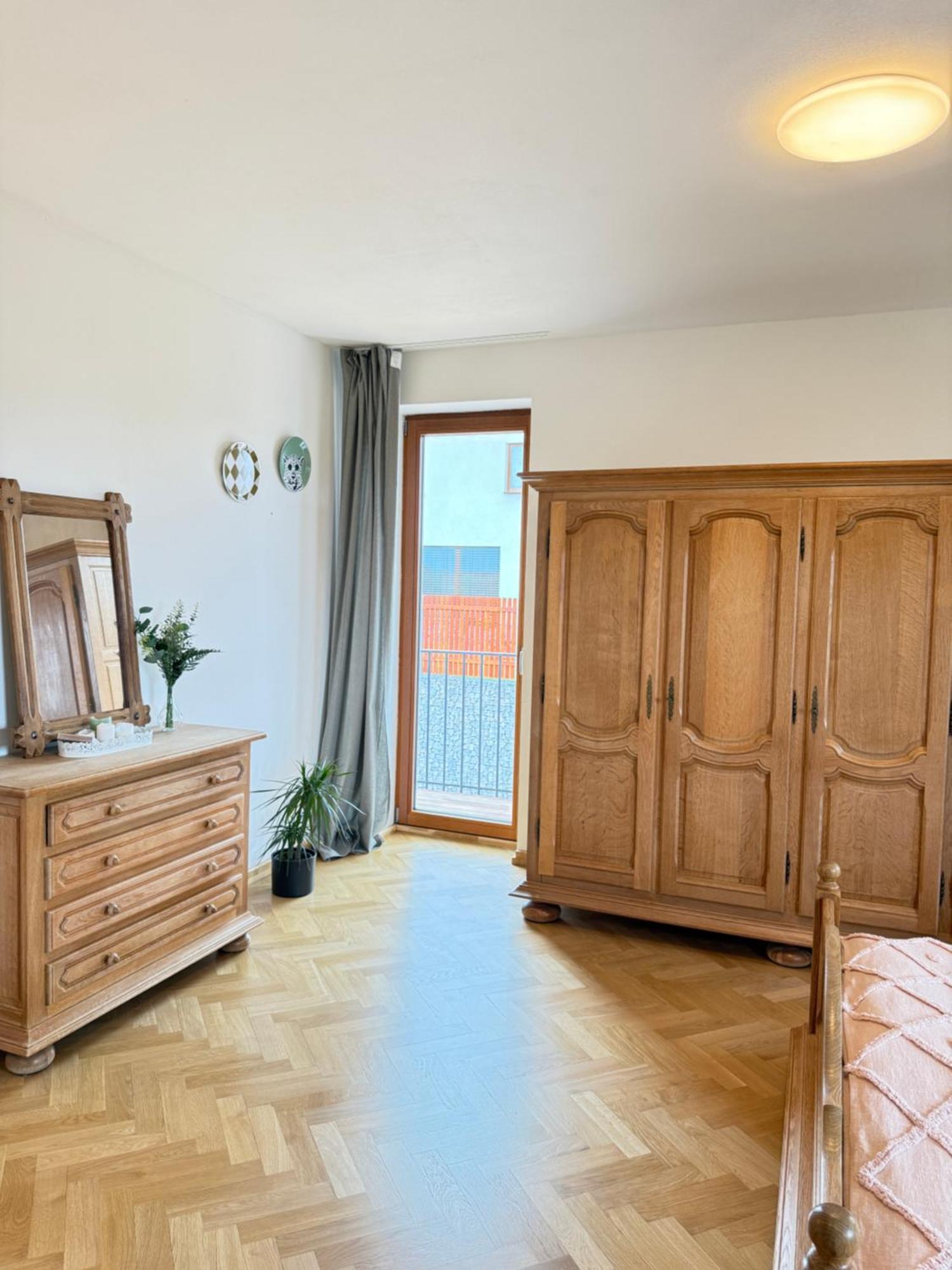 Familyvilla, New 4 Luxury Big Apartments, Parking Apartment *