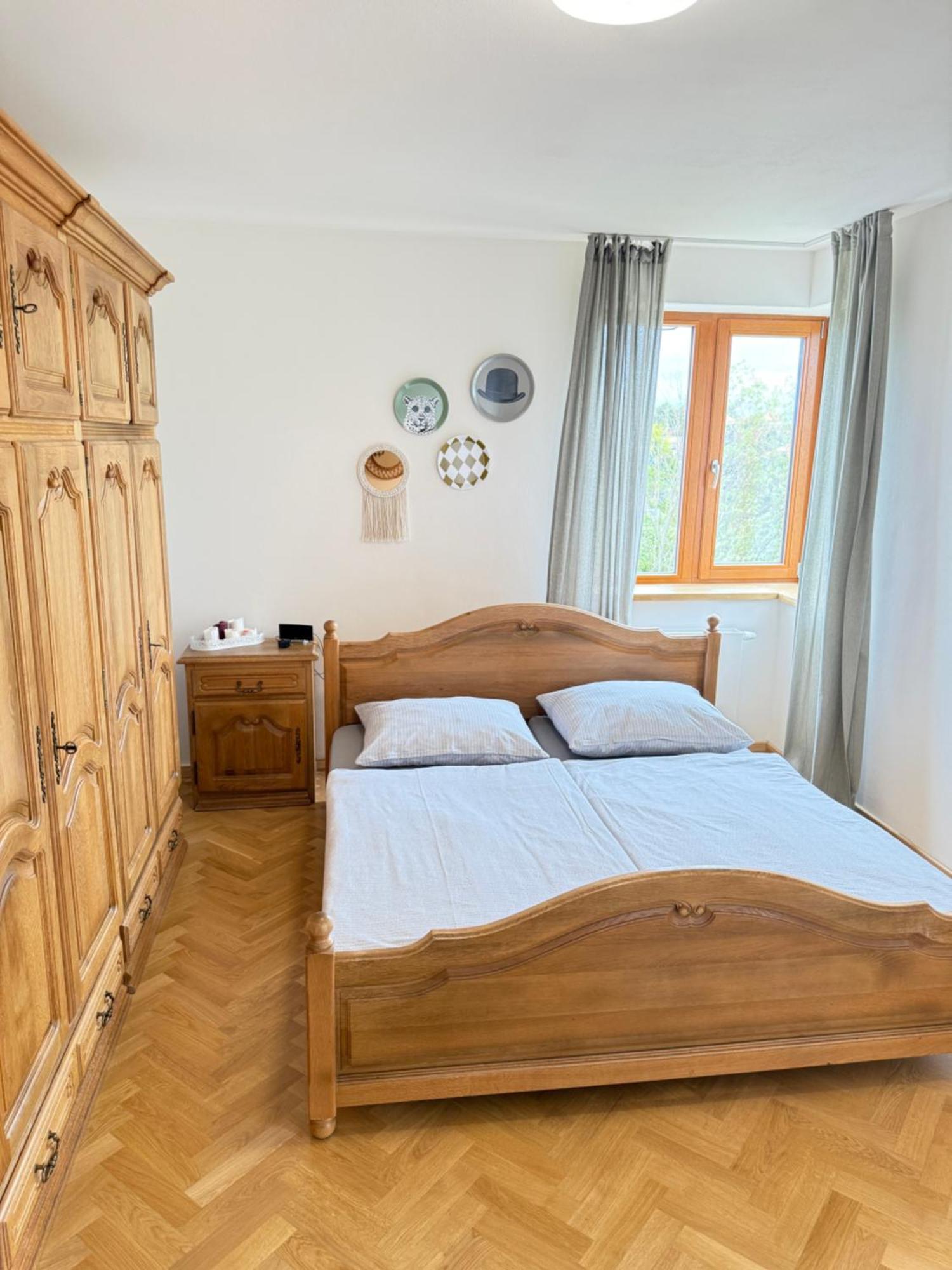 Familyvilla, New 4 Luxury Big Apartments, Parking Apartamento Praga