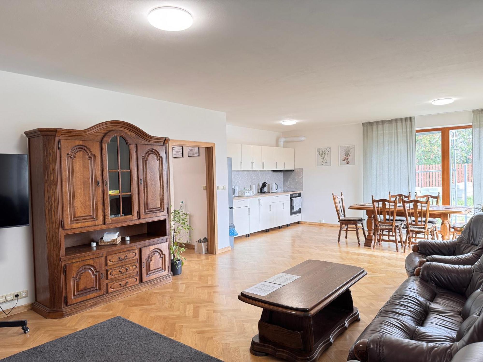 Familyvilla, New 4 Luxury Big Apartments, Parking Appartement *
