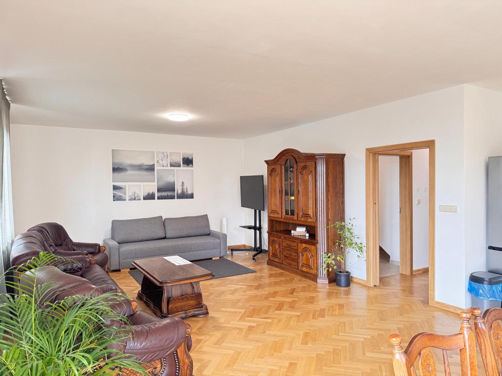 Appartement Familyvilla, New 4 Luxury Big Apartments, Parking Praag