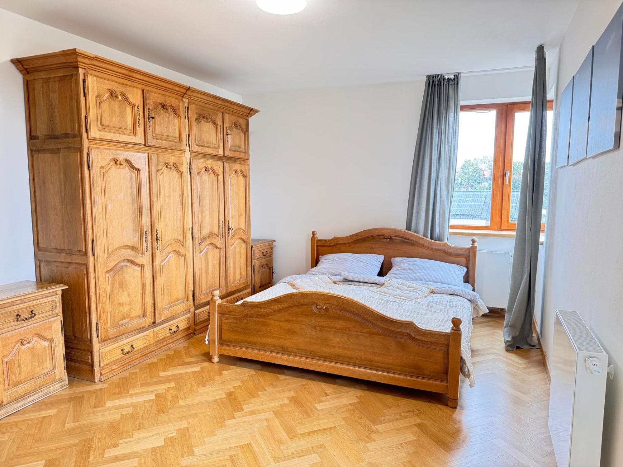 Familyvilla, New 4 Luxury Big Apartments, Parking Appartement *