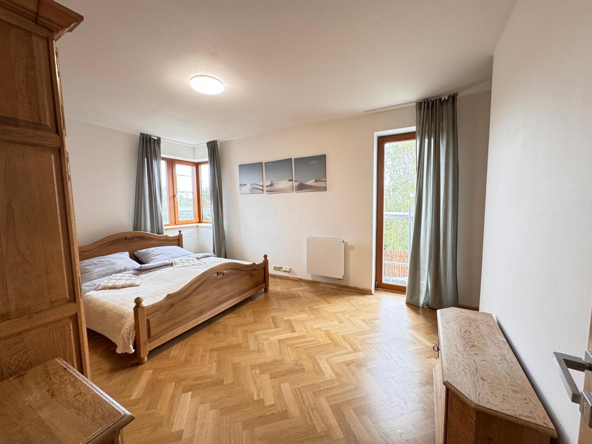 Familyvilla, New 4 Luxury Big Apartments, Parking Appartement