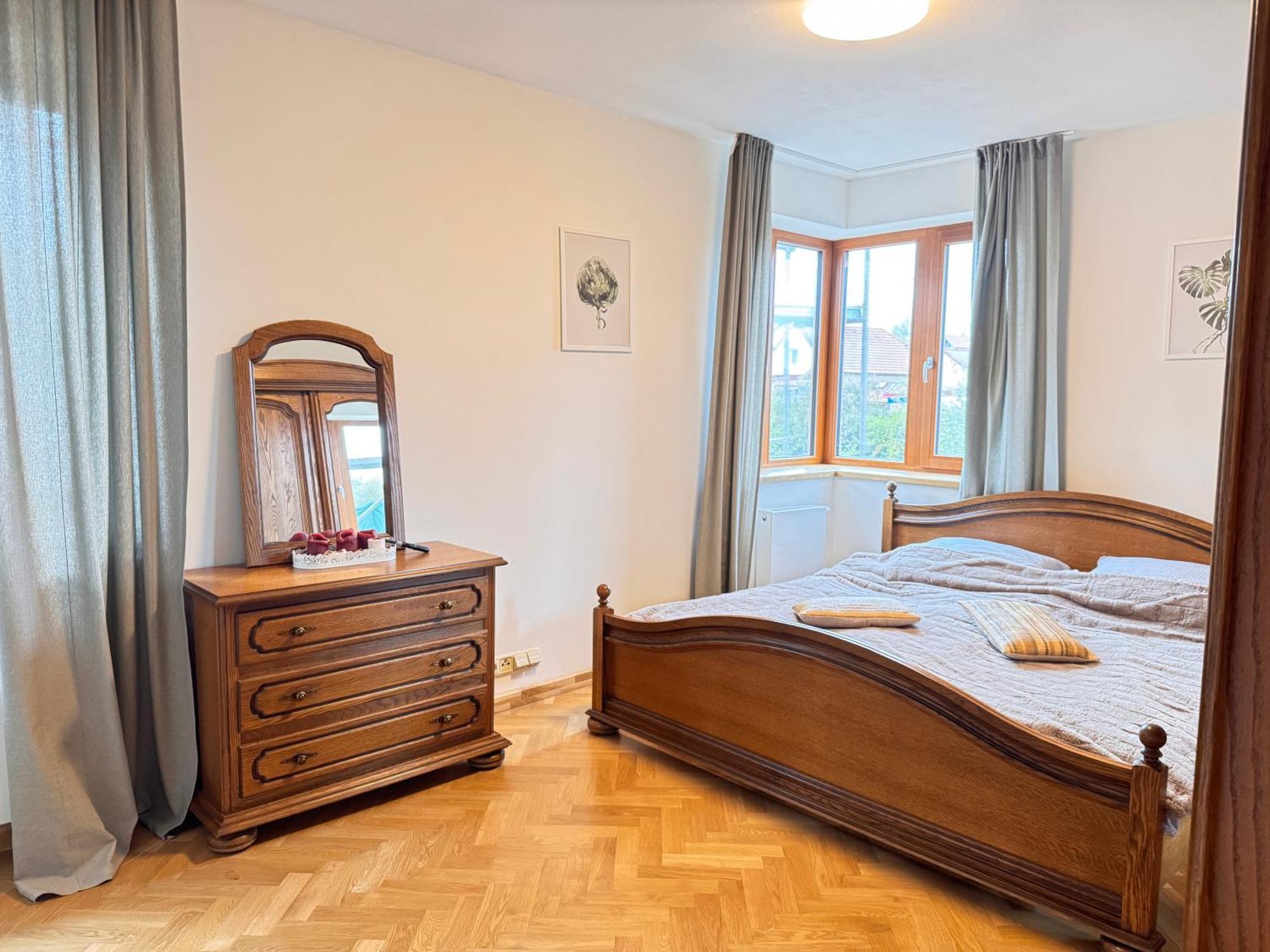 Familyvilla, New 4 Luxury Big Apartments, Parking Appartement