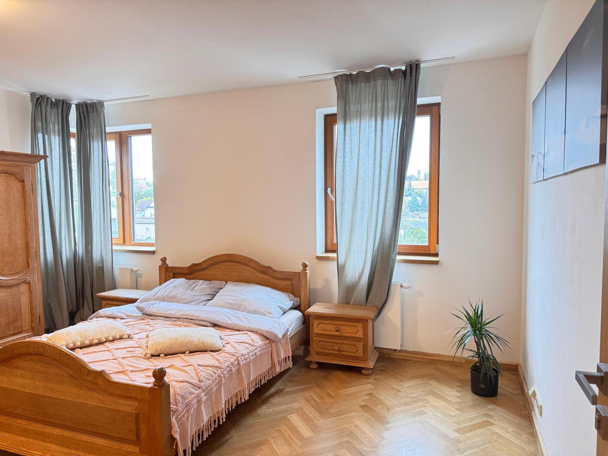Familyvilla, New 4 Luxury Big Apartments, Parking Praag
