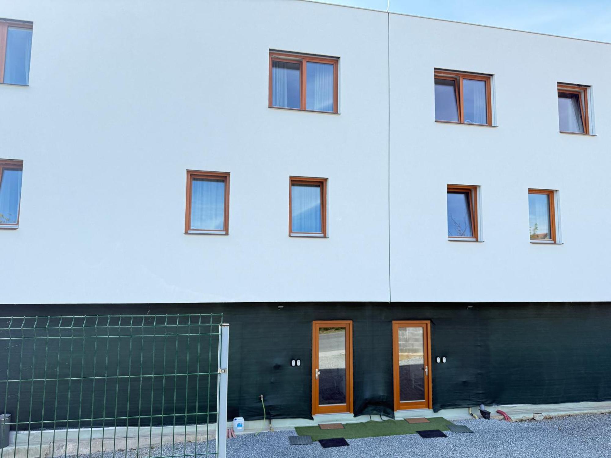 Familyvilla, New 4 Luxury Big Apartments, Parking Praag