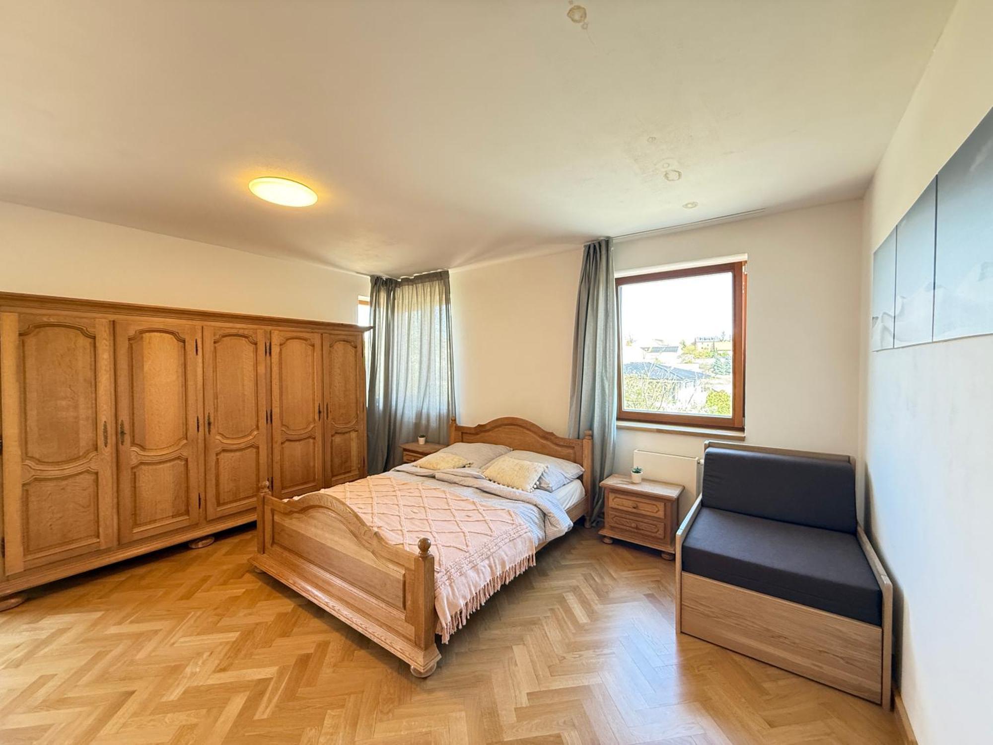 Familyvilla, New 4 Luxury Big Apartments, Parking Appartement