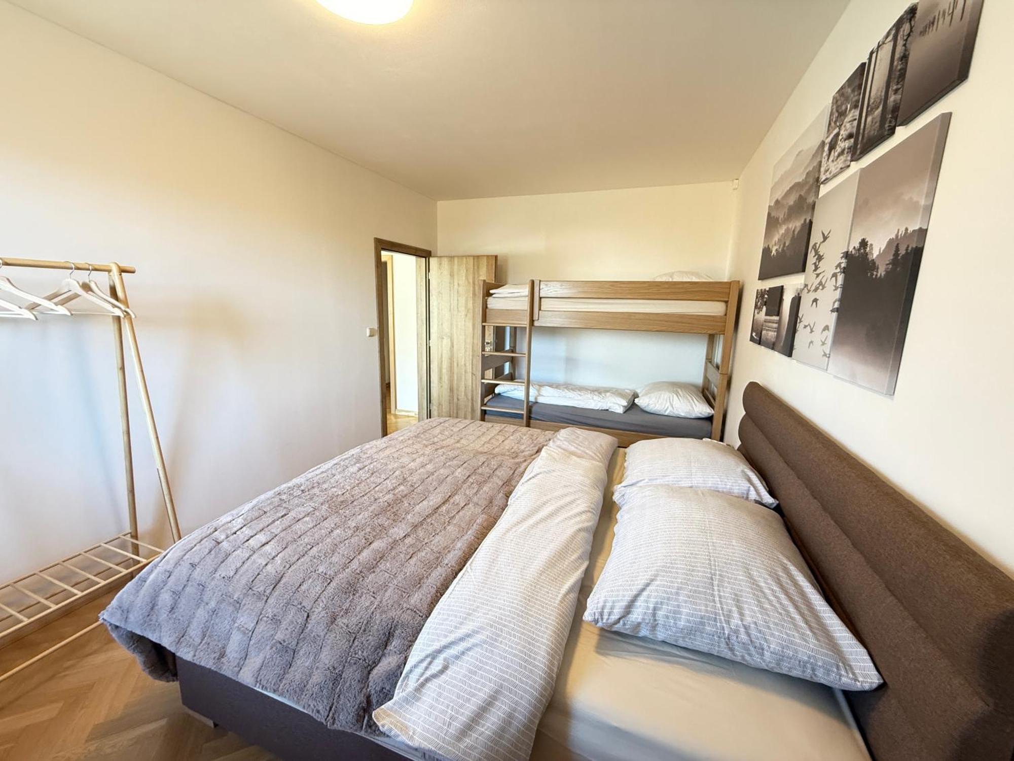Appartement Familyvilla, New 4 Luxury Big Apartments, Parking Praag